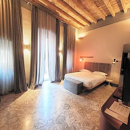 Hotel apartamentowy Palazzo Calo Bari