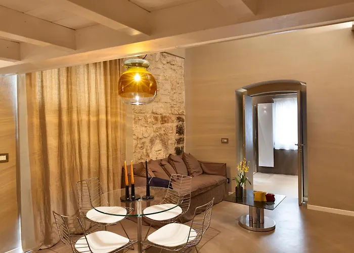 Palazzo Calò Apart-hotel 4*